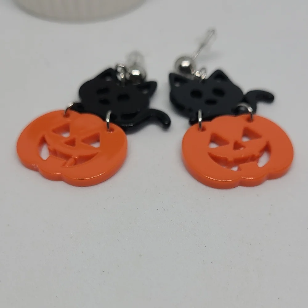 Halloween Black Cat and Orange Pumpkin Stud Earrings NWOT Ladies‎ Fall Outdoor
